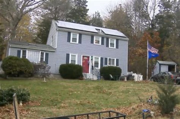 
Man who allegedly killed Massachusetts couple over barking dog found in Florida 